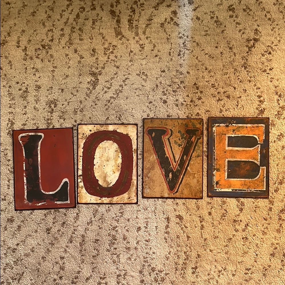 L O V E wall letters